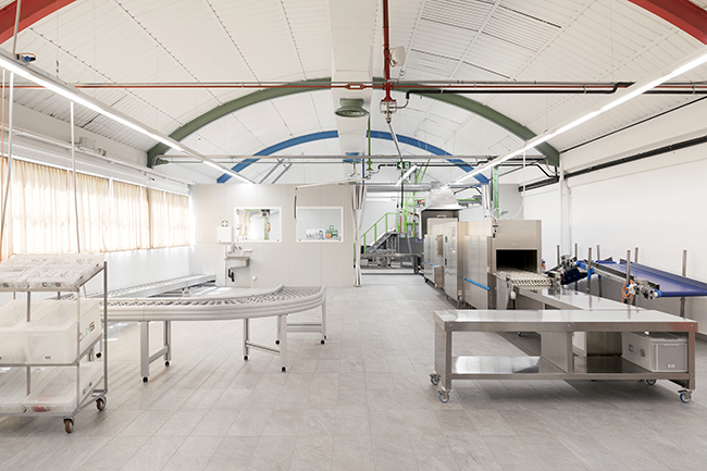Interno azienda, macchina per il lavaggio